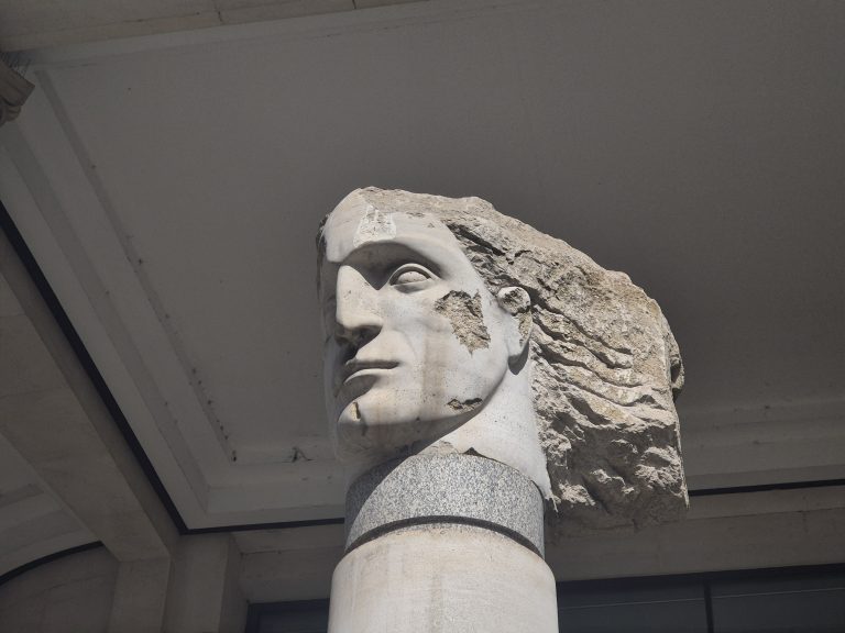 Angel statue opposite St Pauls