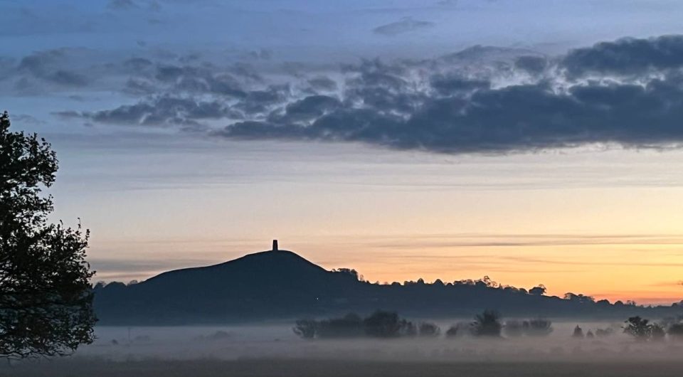Glastonbury tour Sunrise 1